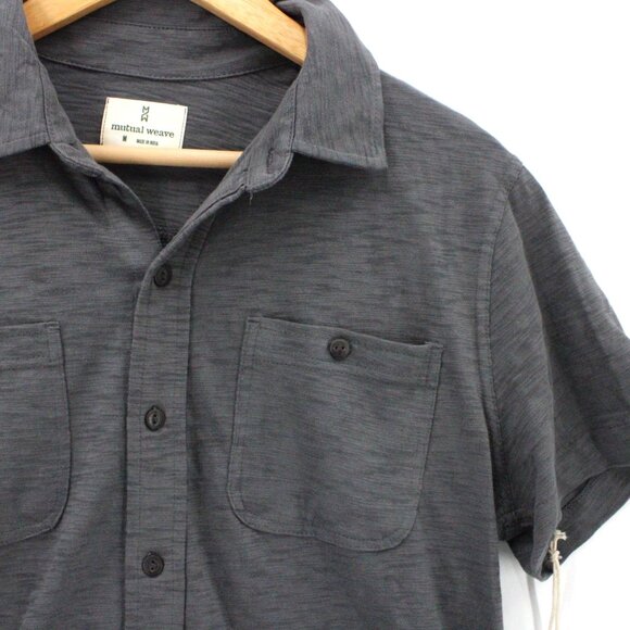 Mutual Weave Shirt Mens Gray Button Down Short Sleeve Collared Size Medium M NWT - Picture 2 of 9